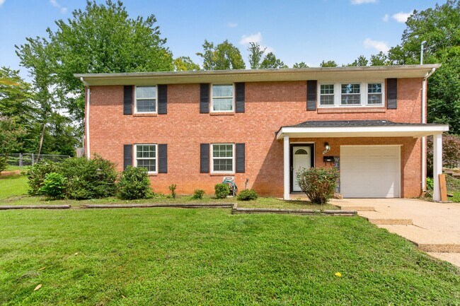 Photo - 4725 Springbrook Dr