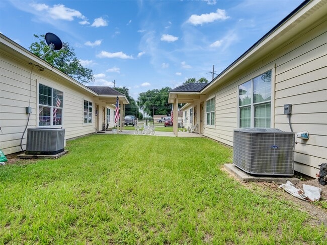 Photo - 104 Longstreet Rd