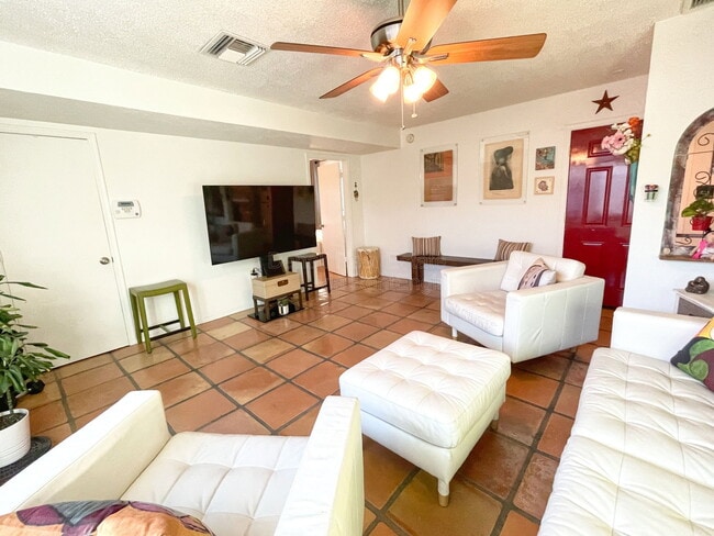 Photo - 2107 E Monte Vista Rd