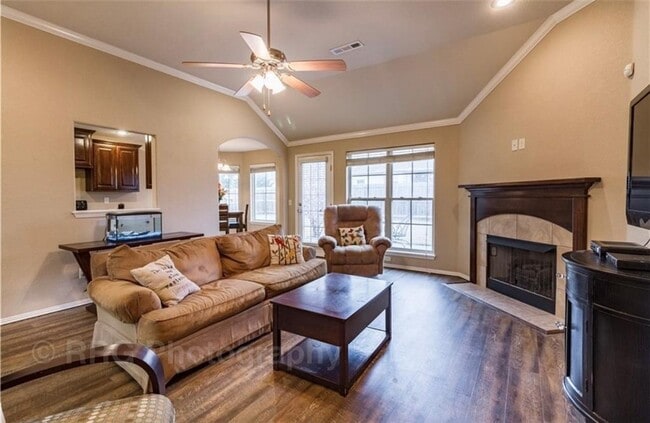 Photo - 6082 Cord Ave