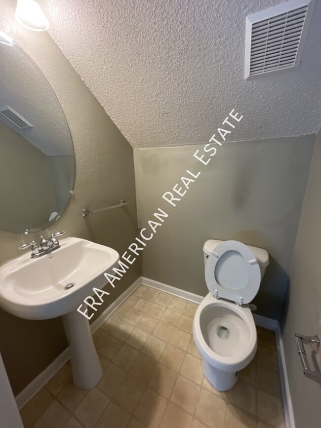 Photo - 234 Swaying Pine Ct