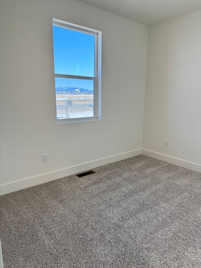 Photo - Brand New 4 Bedroom Home in Northwest Crossing
