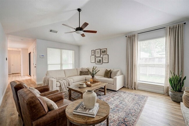 Photo - 18506 Glen Briar Ln