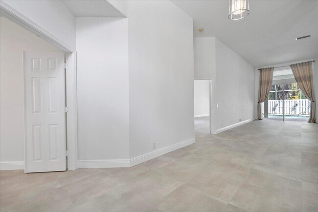 970 Greenwood Rd