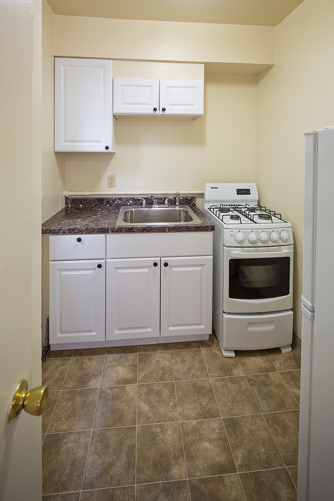 Photo - North Windsor Apartments