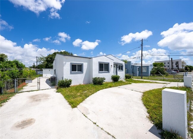 Photo - 1221 NW 75th St