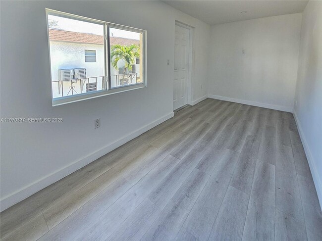 Photo - 2669 SW 9th St Unit 5