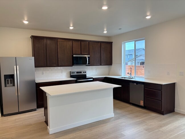 Photo - 17058 126th St E