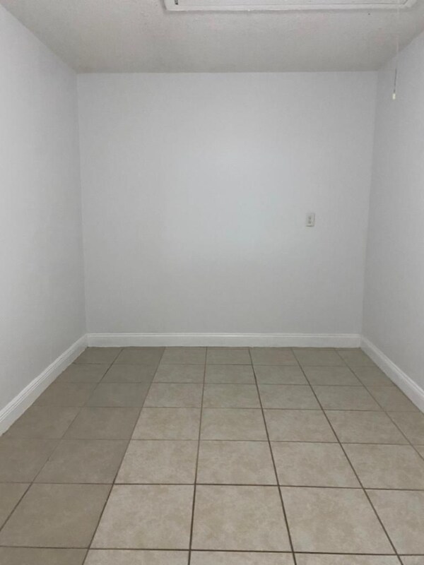 Photo - 207 Fiesta Dr