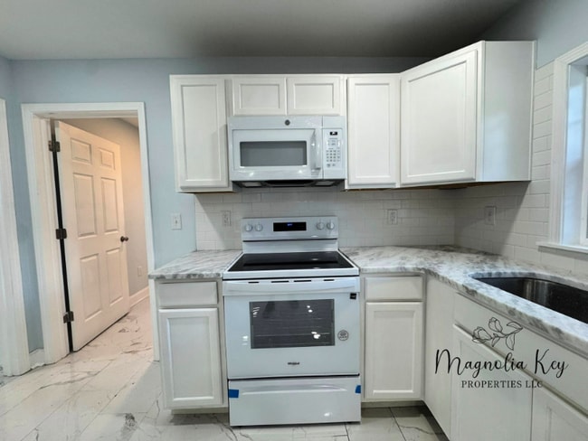 Photo - 403 73rd Ave N