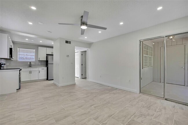 Photo - 10987 W Tidewater Cir Unidad 10987