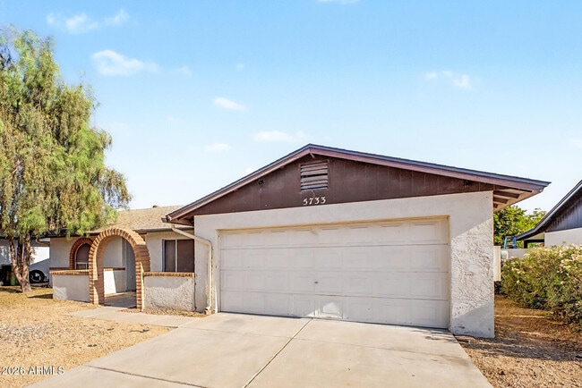 Photo - 5733 W Mescal St