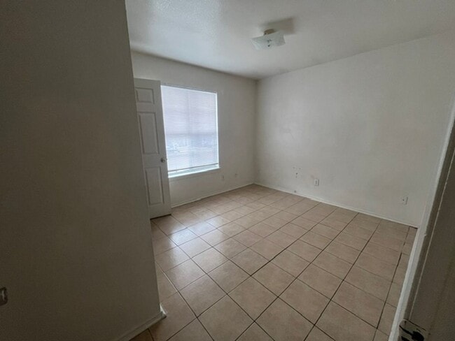 3408 Barcelona Dr Unit C