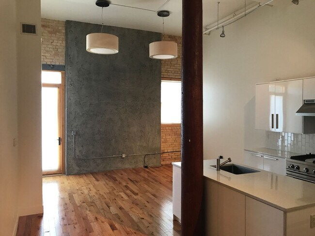 Photo - Beautiful 2 Story Apartment