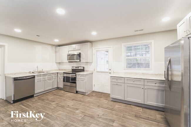 Photo - 2521 Skyland Dr