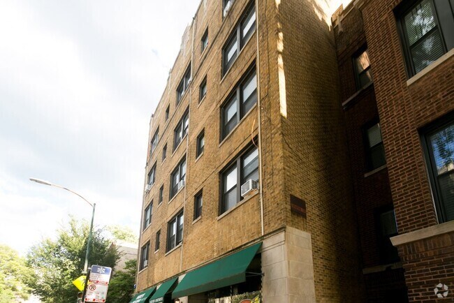 Building Photo - 714 W Belmont Ave Rental