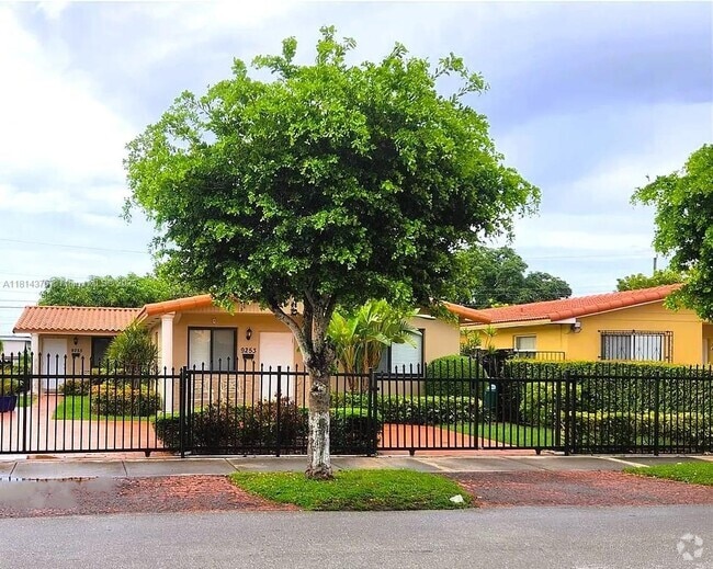 Building Photo - 9253 SW 39th St Unit 9253 Rental
