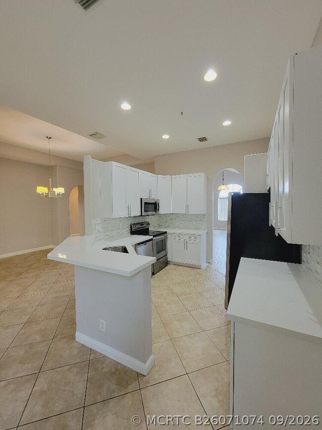 Building Photo - 2620 Sandy Cay