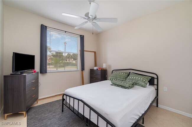 Photo - 21330 Lancaster Run Unidad 1211