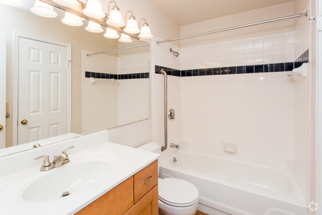 Photo - Rosemeade Apartments