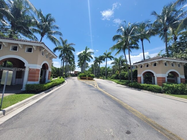 Photo - 4175 N Haverhill Rd Unit 922