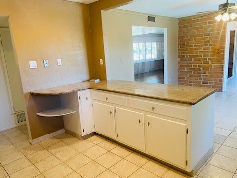 Photo - 250 W Greenock Dr