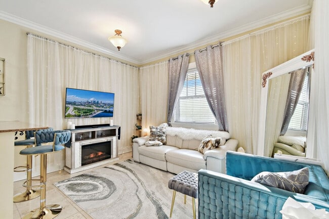 Building Photo - 509 S Willow Ave Unit ID1272814P