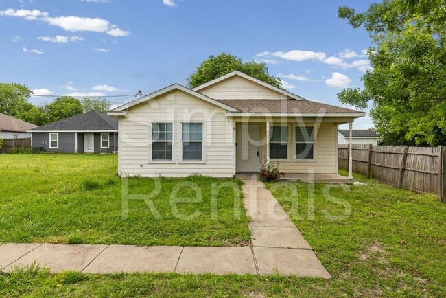 Photo - 1412 Hemphill St