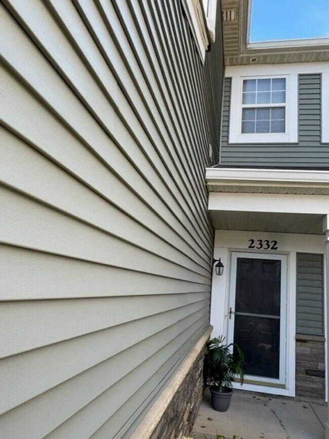 Photo - beautiful 2 bed 2.5 Bath spacious town home