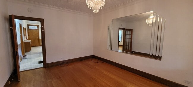 Photo - 8429 S Marquette Ave Unidad 1