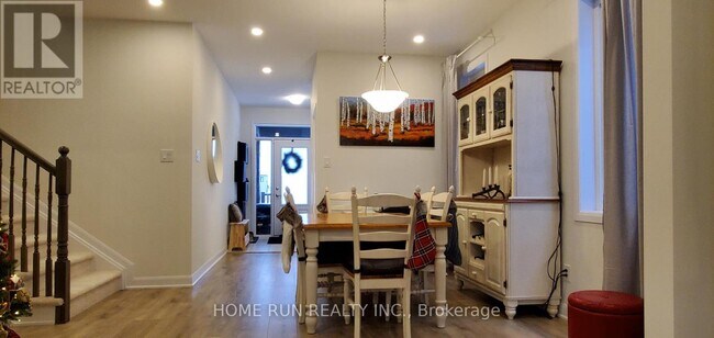 Photo - 1005 Parabolica Wy