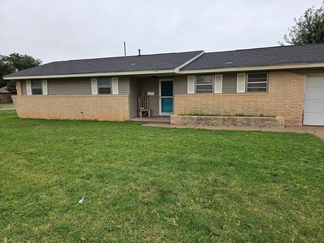 Building Photo - 1820 N Flamingo Ln