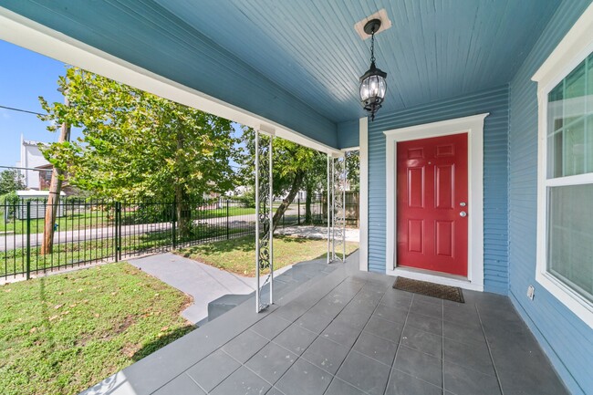 Photo - 405 Palmer St