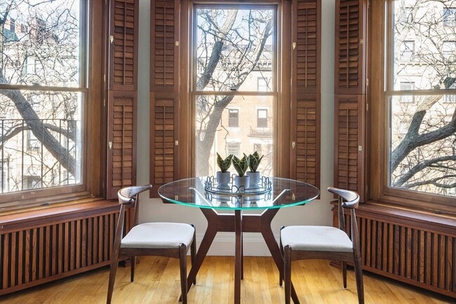 Photo - 413 Beacon St Unidad 5