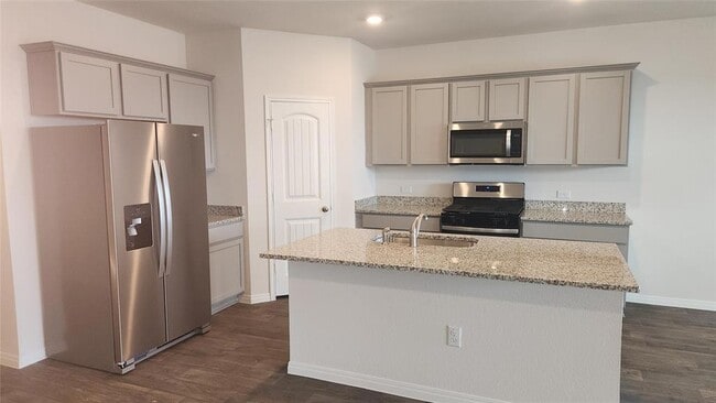 Photo - 195 Greenbelt Reservoir Pass