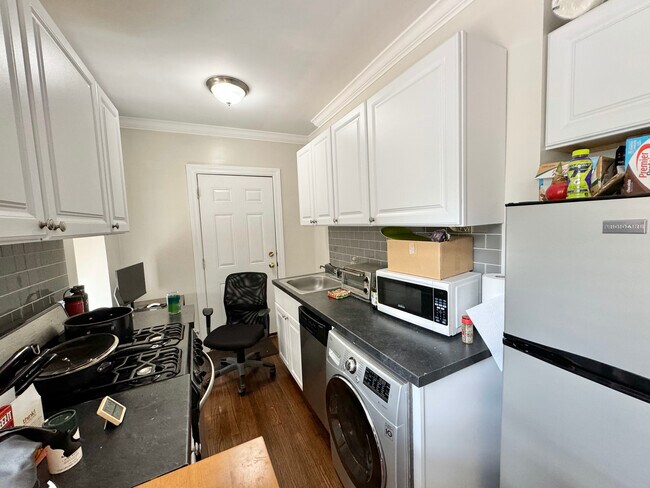 Photo - 813 W Cornelia Ave Unit 837-2s