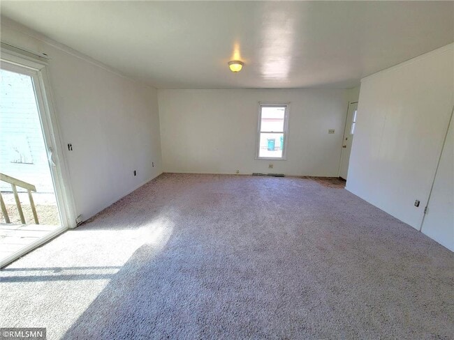 Photo - 518.5 E Walnut St