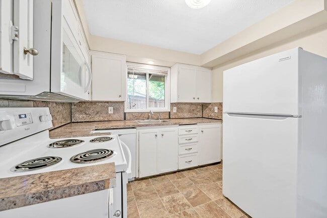 Photo - 1817-1817 Ferry St SE Unit 1817 Ferry St SE