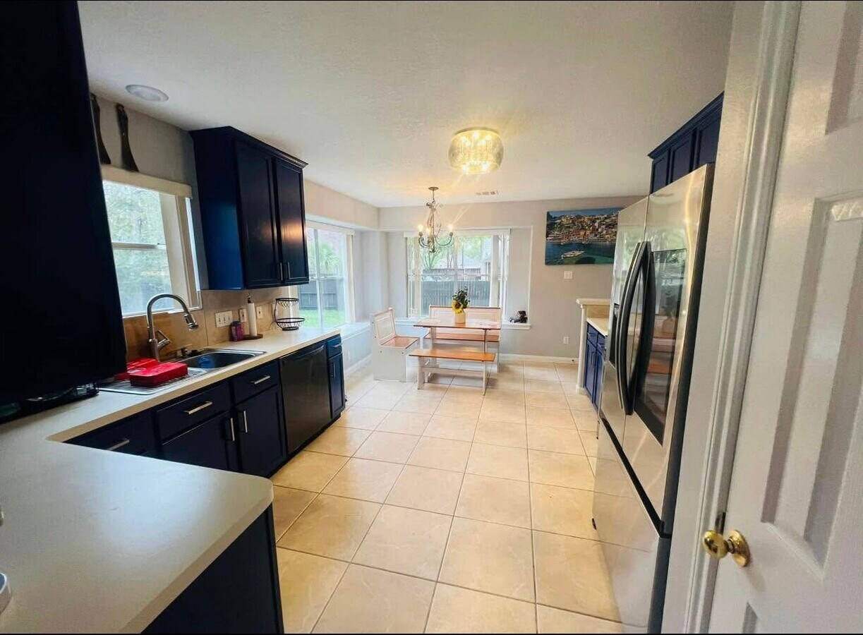 Photo - 3618 Windhill Ln