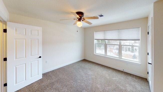 Delafield Woods Apartments