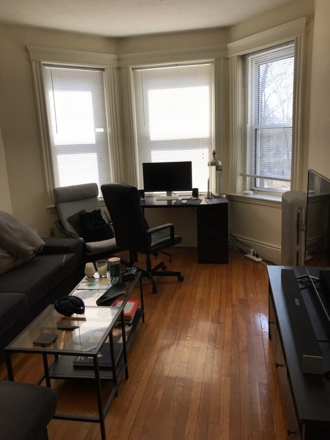 Photo - 102 Queensberry St
