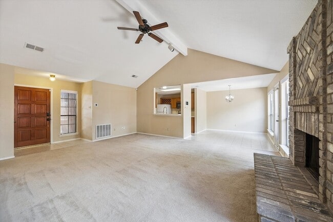 Photo - 16330 Leamington Ln