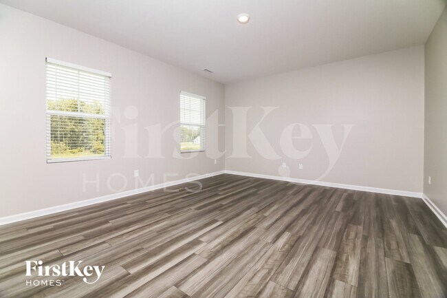 Photo - 210 Soy Bean Ln
