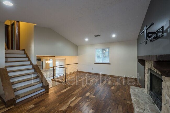 Photo - 1356 Bridgeson Ct