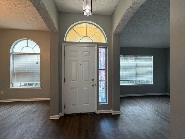Photo - 3041 Southhall Ct