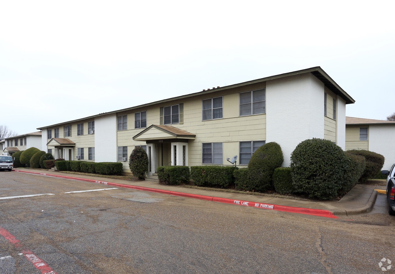 Claremont - Claremont Apartments
