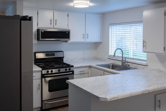 Photo - 6291 2200 West