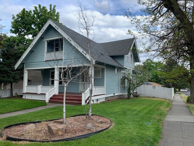 Photo - HALF OFF FIRST MONTHS RENT!!