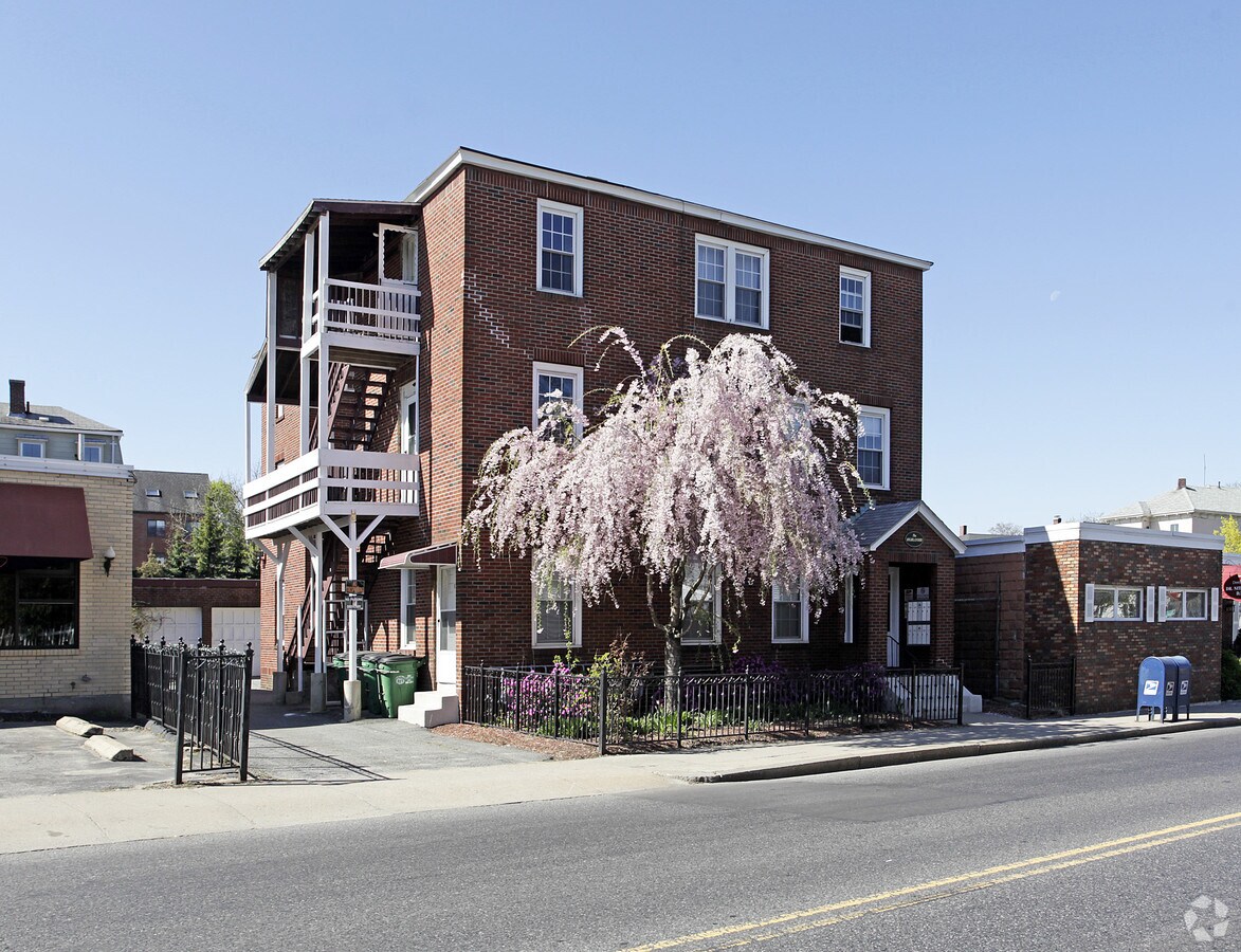 Photo - The Highlander Apartments