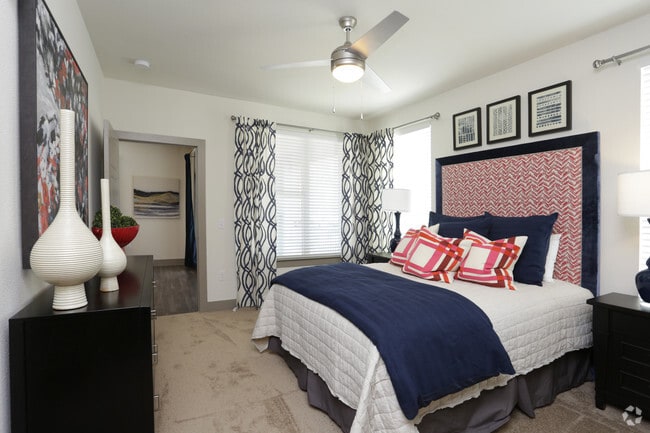 Enclave at Woodland Lakes